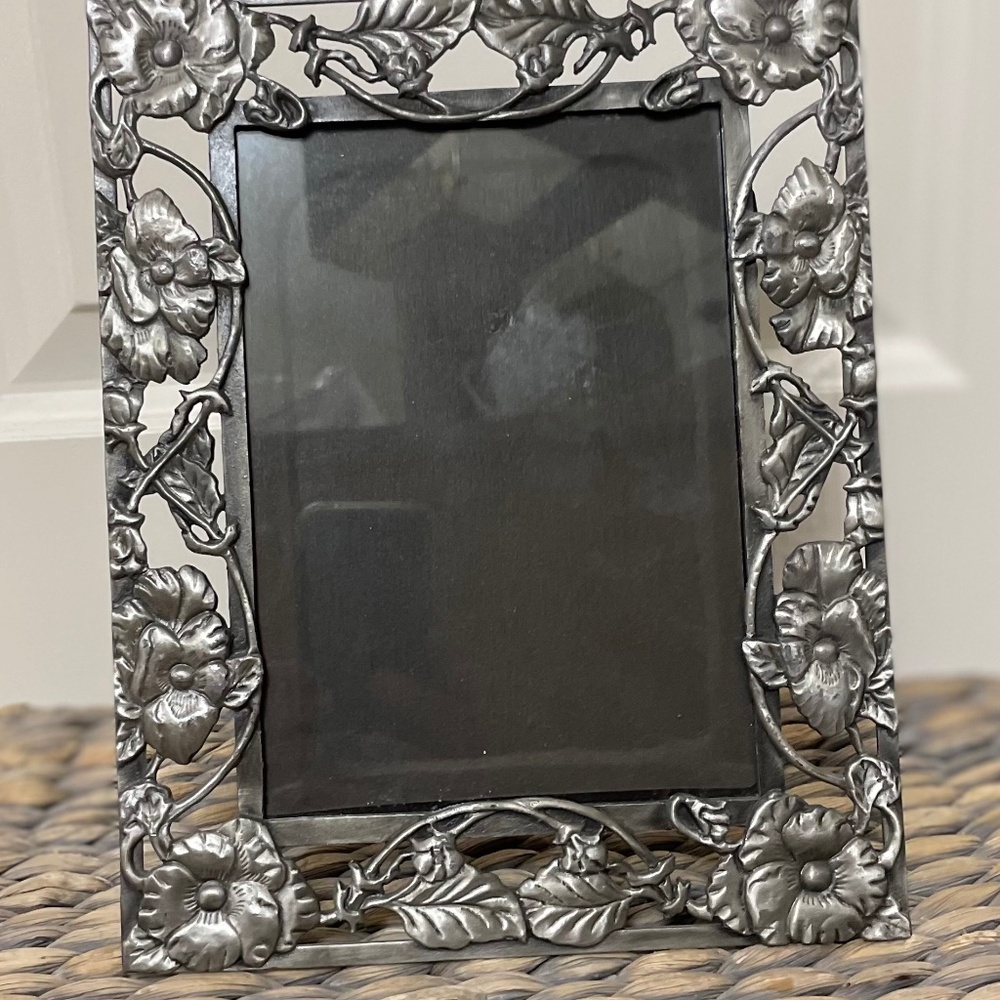 Vintage Pewter Picture Frame 5x7 Ornate & Heavy Silver Leaf & Flowers 1980 1990
